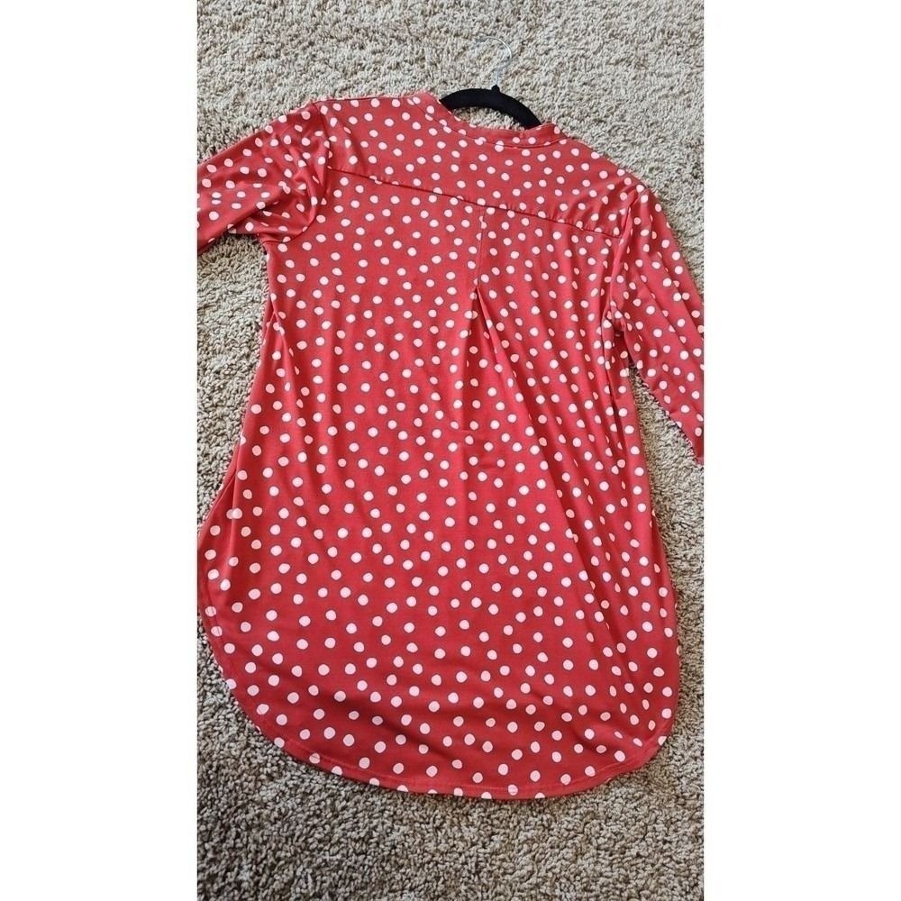 women Cato Polka Dot V-Neck Blouse Size S Red Used Retro Classic Round Hem - Picture 3 of 12